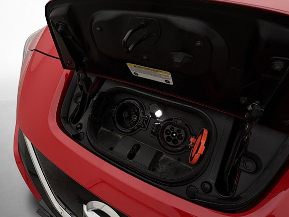 Nissan Leaf 25 of 27