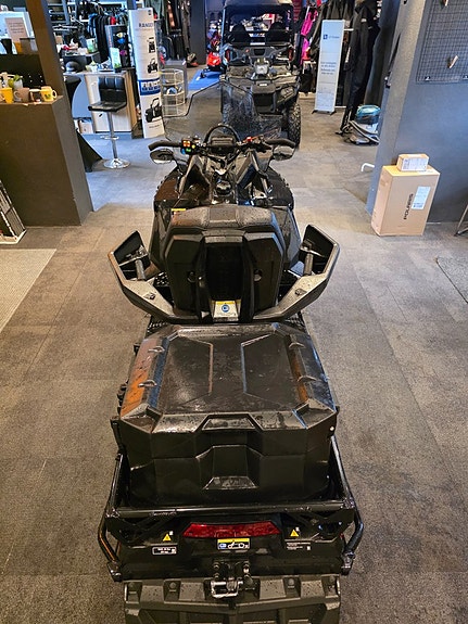 Polaris Titan s4 adventure Dubbeldyna, packlåda, elstart, dragkrok, hand&tumvärme 2 of 5