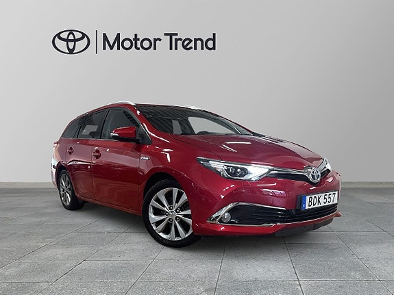 Toyota Auris 6 of 19