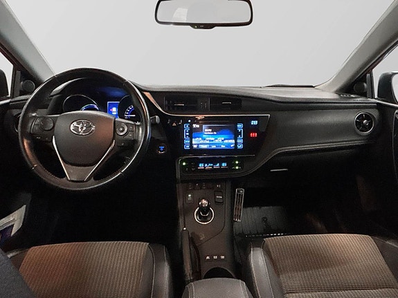 Toyota Auris 9 of 19