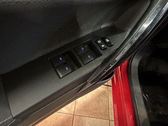 Toyota Auris 12 of 19