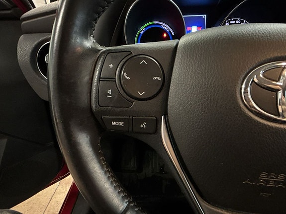 Toyota Auris 16 of 19