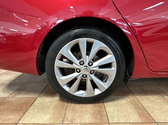 Toyota Auris 19 of 19