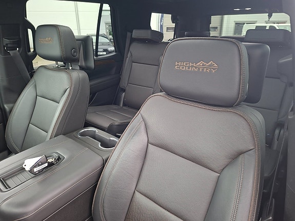 Chevrolet Tahoe 16 of 24