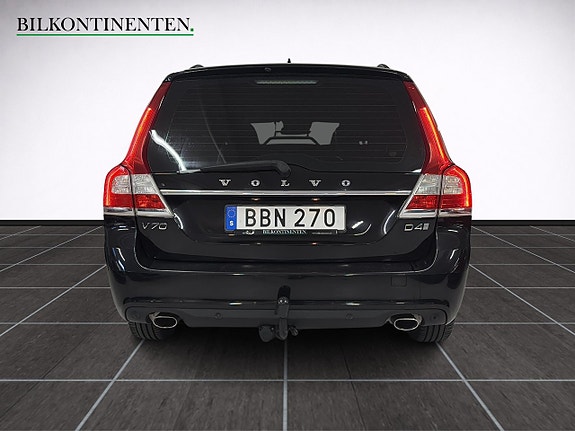 Volvo V70 8 of 17