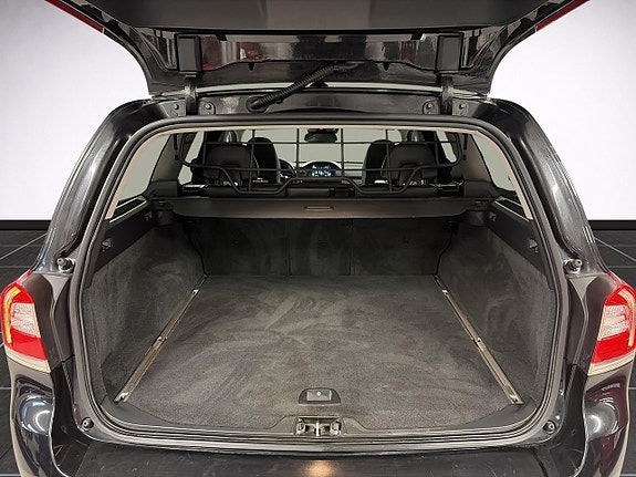 Volvo V70 10 of 17