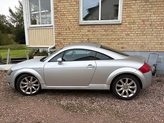 Audi TT 2 of 10