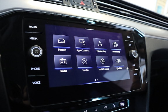 Volkswagen Passat Alltrack 14 of 24