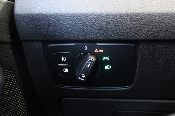 Volkswagen Passat Alltrack 19 of 24