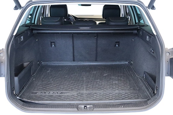 Volkswagen Passat Alltrack 22 of 24