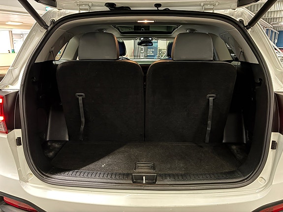 Kia Sorento 10 of 18