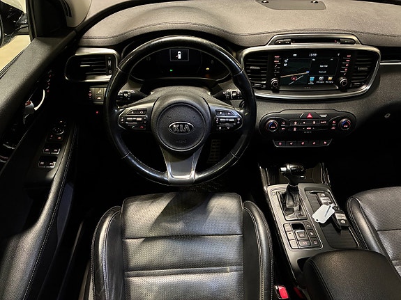 Kia Sorento 15 of 18