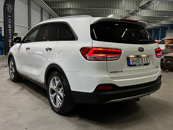Kia Sorento 5 of 18