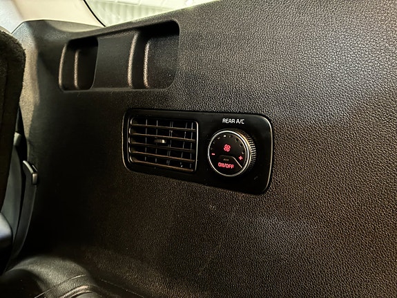 Kia Sorento 11 of 18