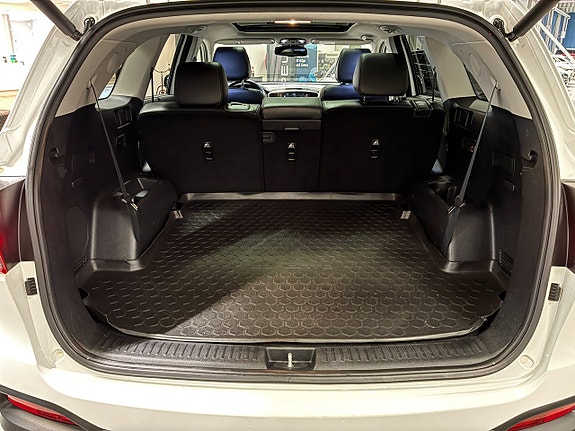 Kia Sorento 9 of 18