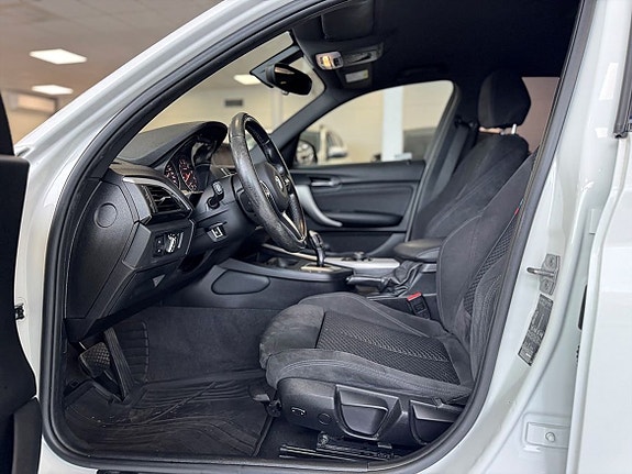 BMW 118i 8 of 20