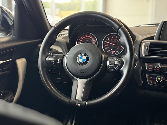 BMW 118i 11 of 20