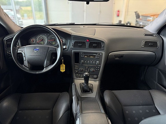 Volvo V70 10 of 17