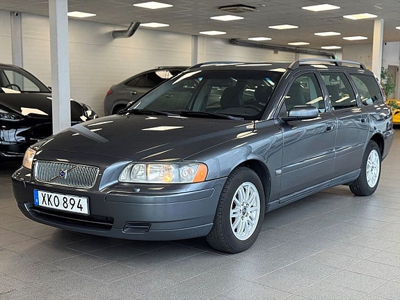 Volvo V70 6 of 17