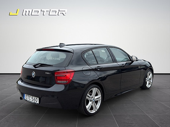 BMW 116i 5 of 18