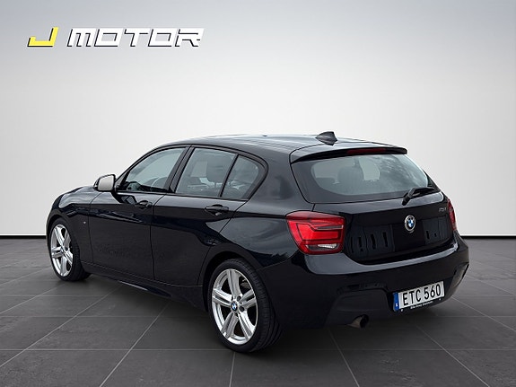 BMW 116i 3 of 18