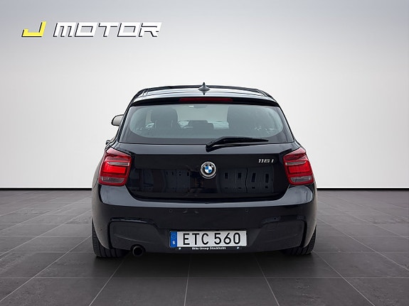 BMW 116i 4 of 18