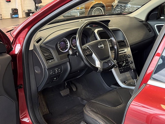 Volvo XC60 9 of 25