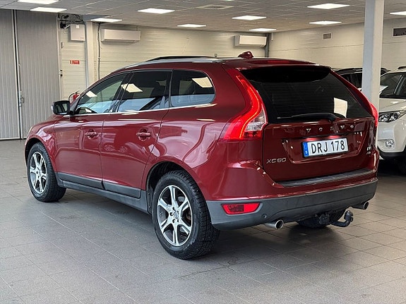 Volvo XC60 5 of 25