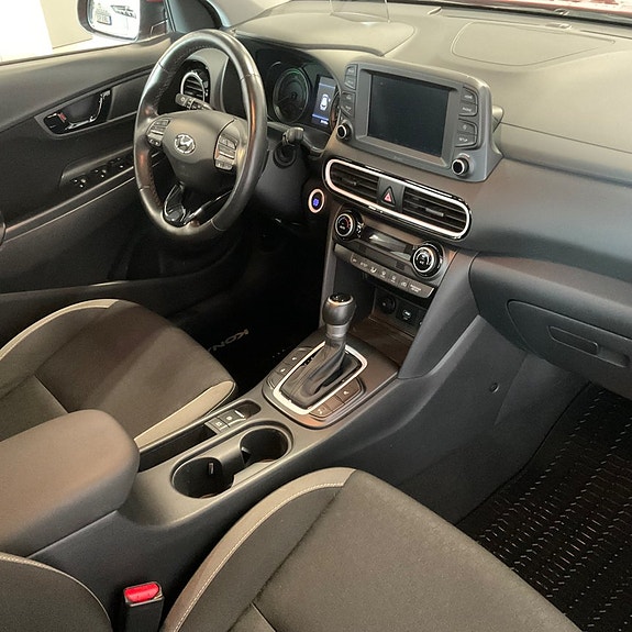 Hyundai Kona 22 of 27