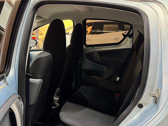Toyota Aygo 14 of 14