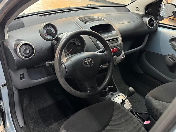 Toyota Aygo 7 of 14
