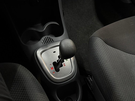 Toyota Aygo 12 of 14