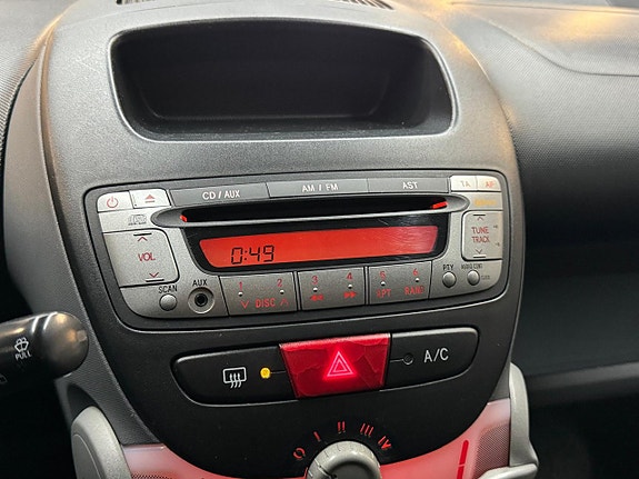 Toyota Aygo 10 of 14
