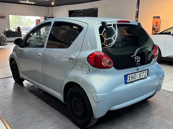 Toyota Aygo 4 of 14