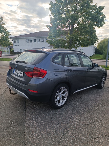 BMW X1 4 of 7