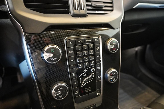 Volvo V40 16 of 17