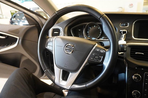 Volvo V40 17 of 17