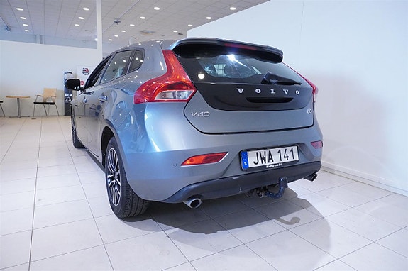 Volvo V40 6 of 17