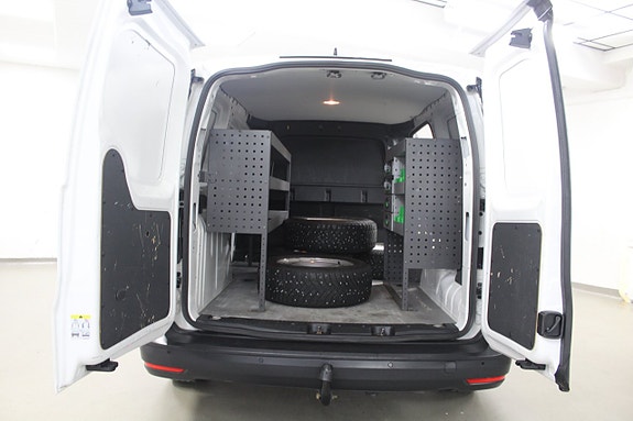 Volkswagen Caddy Maxi 16 of 16
