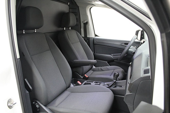Volkswagen Caddy Maxi 12 of 16