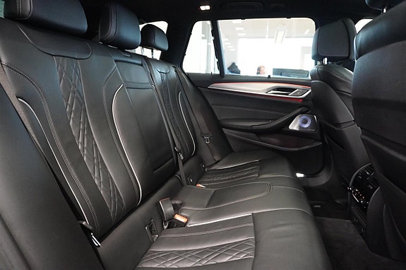 BMW 540i 15 of 20