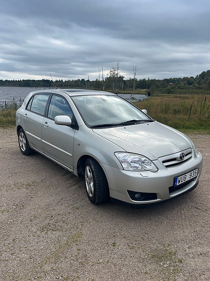 Toyota Corolla 2 of 10