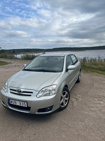 Toyota Corolla 6 of 10
