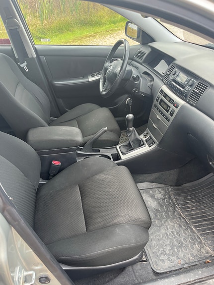 Toyota Corolla 10 of 10