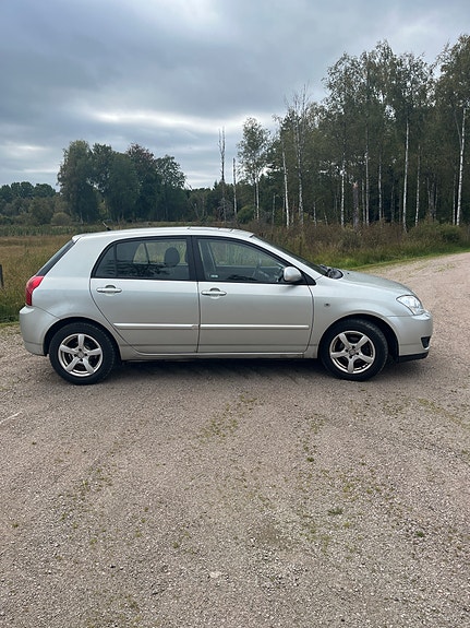 Toyota Corolla 3 of 10