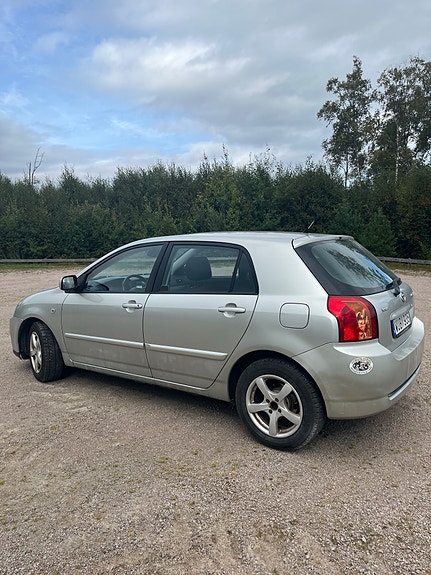 Toyota Corolla 5 of 10