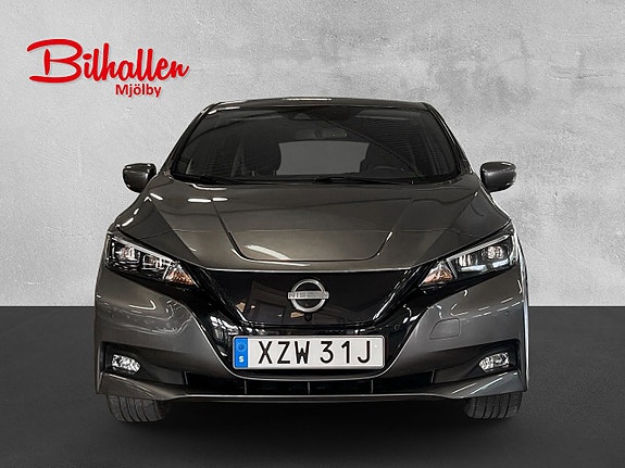Nissan Leaf 4 of 11