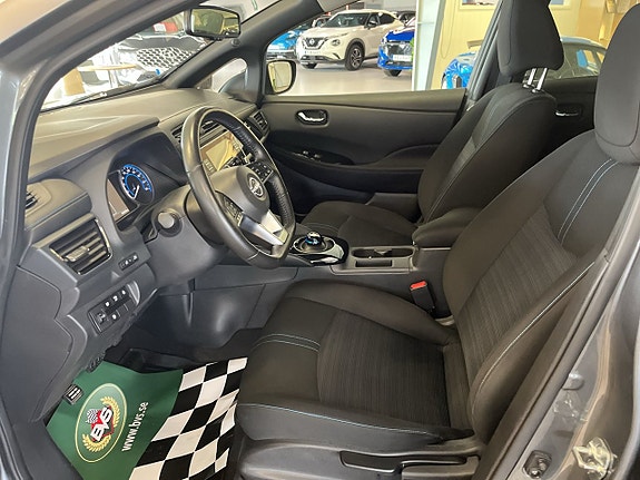 Nissan Leaf 6 of 11