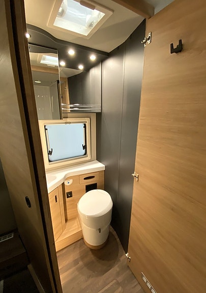Knaus Live Wave 700 LX Platinum Selection "kampanj" 14 of 19