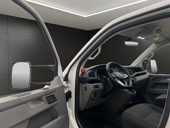 Volkswagen Transporter 16 of 30
